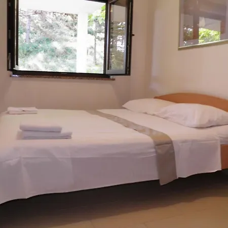 Charmante In Mit Eigener Terrasse By Interhome * Baška